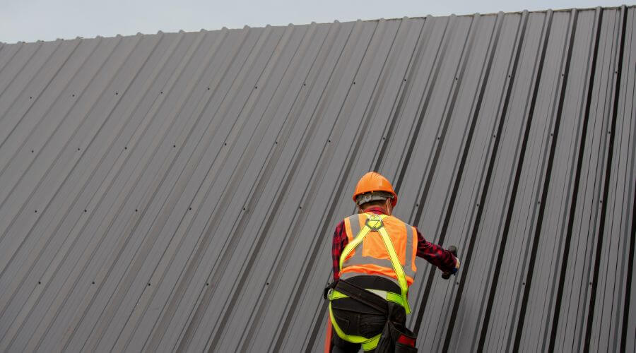 Professional metal roof installation services in Mendota, IL